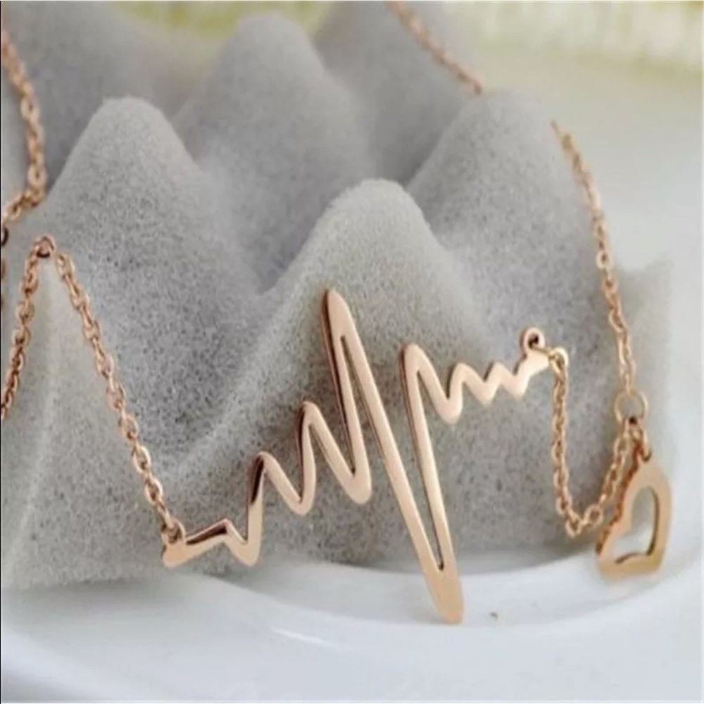 Cute Gold Heartbeat Soundwave Necklace - Picture 2 of 2